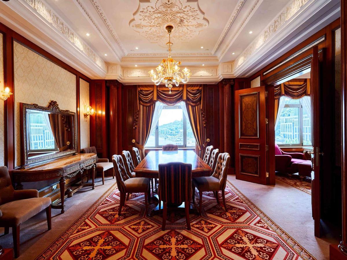 Fairmont Grand Hotel Kiev Buitenkant foto